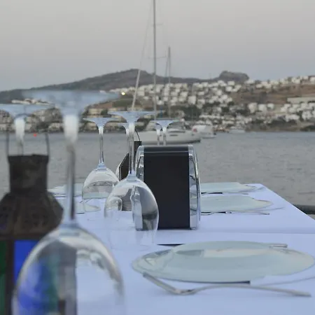 Marisol Boutique 3*